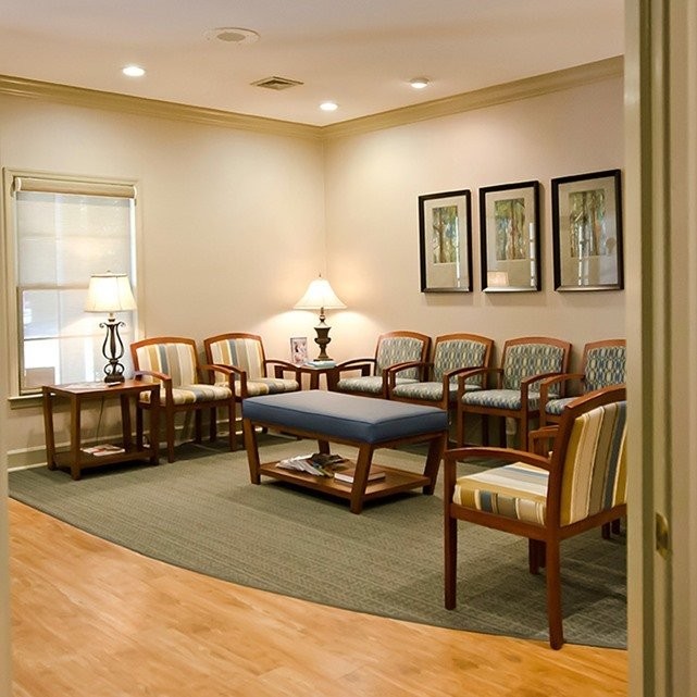 Hunter Douglas Dealer Image